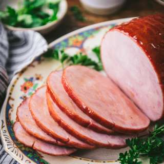 5-Ingredient Baked Ham with Apricot Glaze