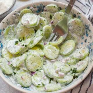 Mizeria (Polish cucumber salad)