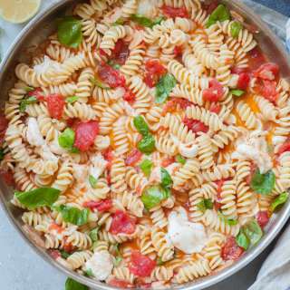 Pasta Caprese Recipe – tomato mozzarella basil pasta
