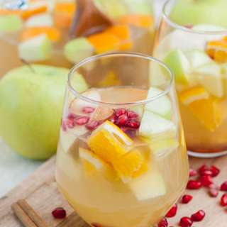 Apple Cider Sangria (Fall Sangria)