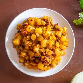 Papas con Chorizo