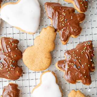 Pierniczki (Polish Gingerbread Cookies)
