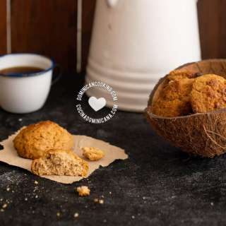 [Recipe] Dominican Coconetes (Rustic Coconut Cookies)