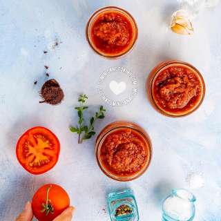[Recipe + Video] Homemade Tomato Sauce