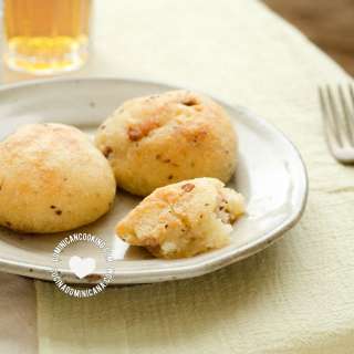 [Recipe + Video] Pan de Yuca (Easy Yuca Bread)