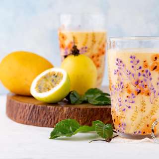 Batida de Mango [Recipe + Video] Passionfruit and Mango Smoothie