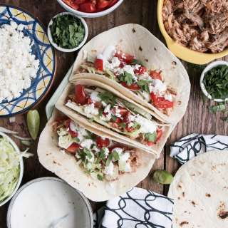 Slow Cooker Chicken Tinga Tacos