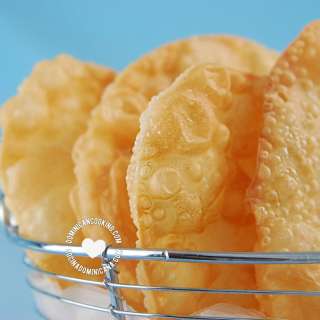 Yaniqueque [Recipe + Video] Fried Dominican Johnny Cake