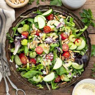 Green Salad with Red Wine Vinegar Salad Dressing