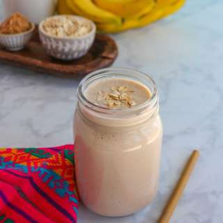 Licuado de Plátano con Avena (Banana Oatmeal Smoothie)