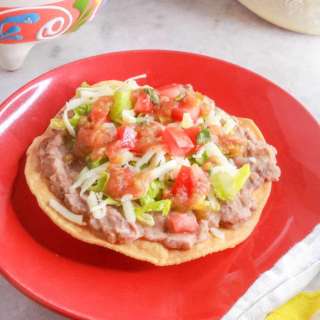 Tostadas de Frijoles