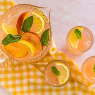 Easy Peach Lemonade