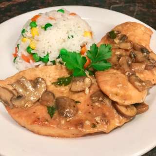 Easy Creamy Chicken Marsala
