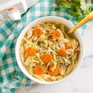 Easy Crockpot Chicken Noodle Soup