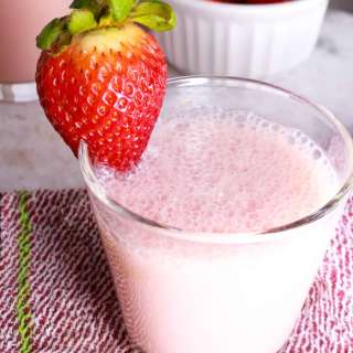 Creamy Strawberry Agua Fresca