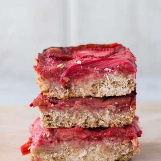STRAWBERRY RHUBARB BARS