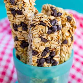Chewy Chocolate Chip Granola Bars