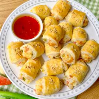 Crab Rangoon Puffs
