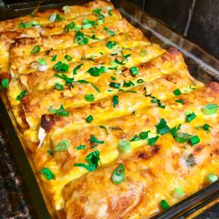 Instant Pot Chicken Enchiladas