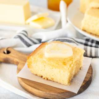 Easy Cornbread Recipe