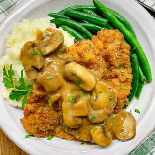 Hunter Schnitzel (German Jagerschnitzel)