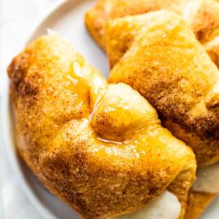 Sopapilla Cheesecake Rolls