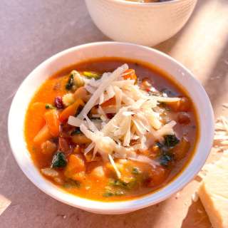 Easy Instant Pot Minestrone Soup