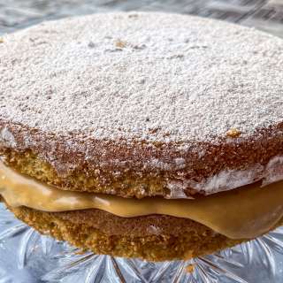 Easy Churro Cake Recipe