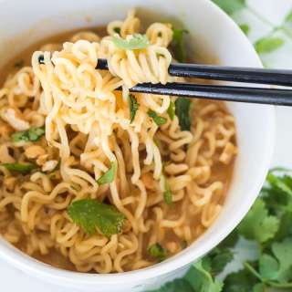 Peanut Butter Ramen (3 Ingredients - Ready in 5 minutes)