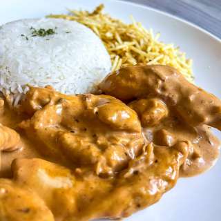 Brazilian Chicken Stroganoff (Estrogonofe de Frango)
