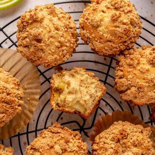 Apple Crumb Muffins