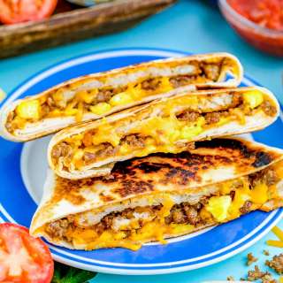 Breakfast Crunchwrap