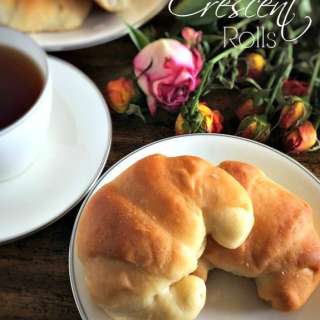 Easy No-Knead Buttery Crescent Rolls