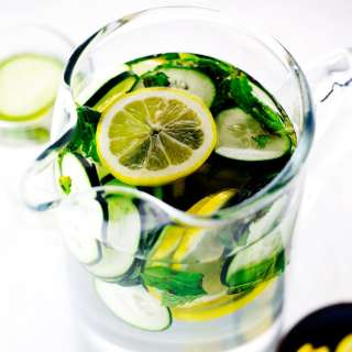 Lemon Cucumber Detox Water