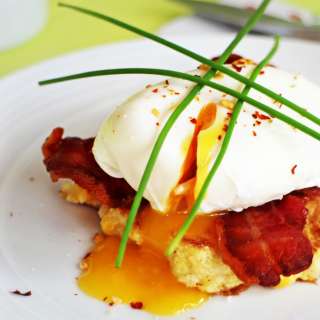 Soft Poached Eggs, Sweetcorn Frittas and Crispy Bacon