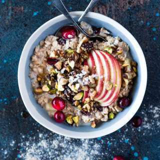 Slow Cooker Warm Apple Cranberry Overnight Oats