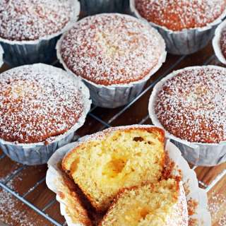 Easy Lemon Curd Muffins