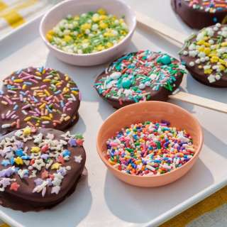 Chocolate Covered Apple Lollipops