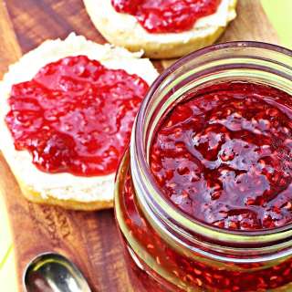 Quick & Easy Raspberry Jam - no pectin