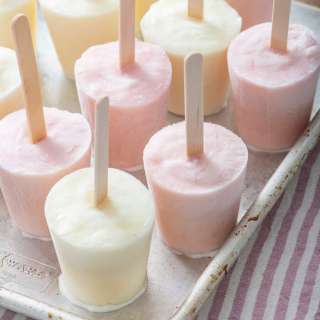 Frozen Yogurt Pops