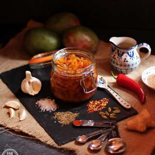 Easy Spicy Mango Chutney