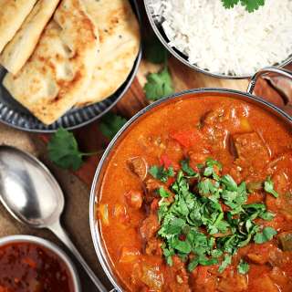 Easy Slow Cooker Beef Curry