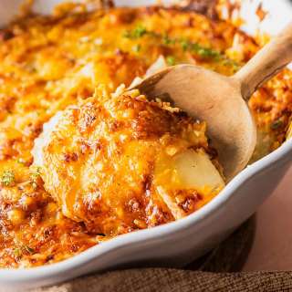 Creamy, Cheesy Potatoes au Gratin Recipe