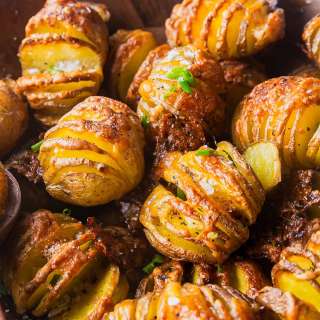 Crispy, Cheesy Mini Hasselback Potatoes