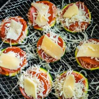 Air Fryer Zucchini Pizza Bites