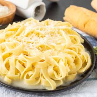 Authentic Fettuccine Alfredo