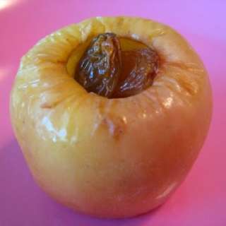 Baked Apples with Cinnamon and Raisins