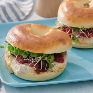 Turkey Cranberry Bagel Sandwich