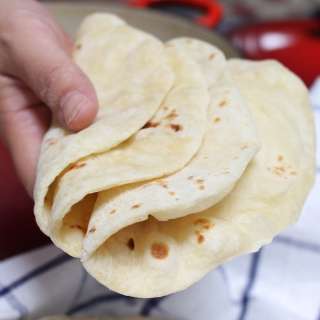 Homemade Soft Vegan Flour Tortillas Recipe (+Video)