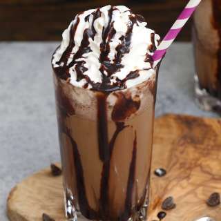 Easy Java Chip Frappuccino Recipe (+VIDEO)